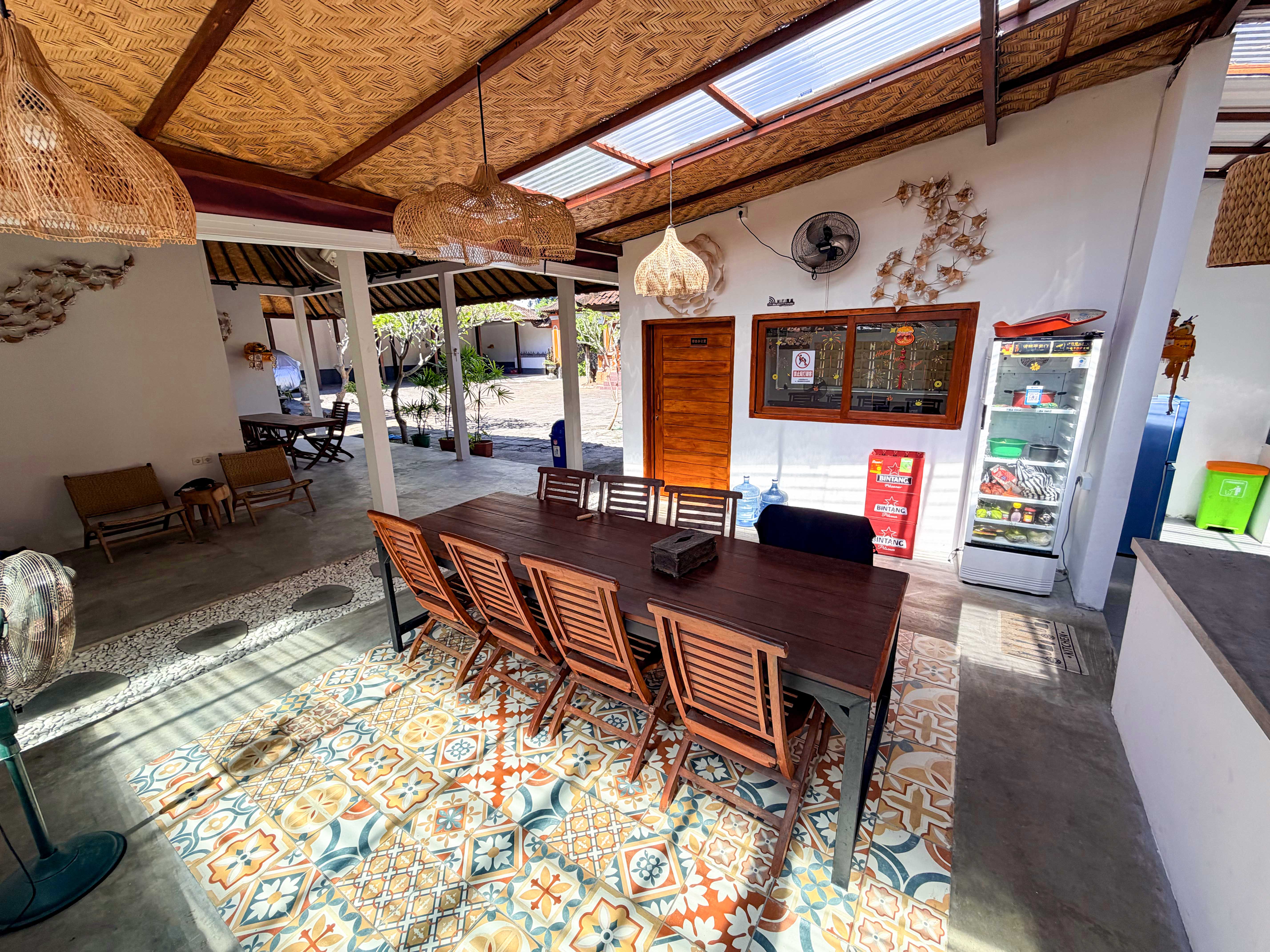 Paradise Dive — Dining Area & Briefing Space